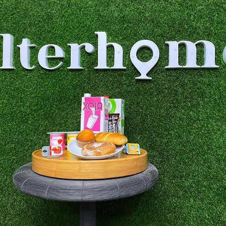 Alterhome Puerta De Toledo II Madrid Exterior photo