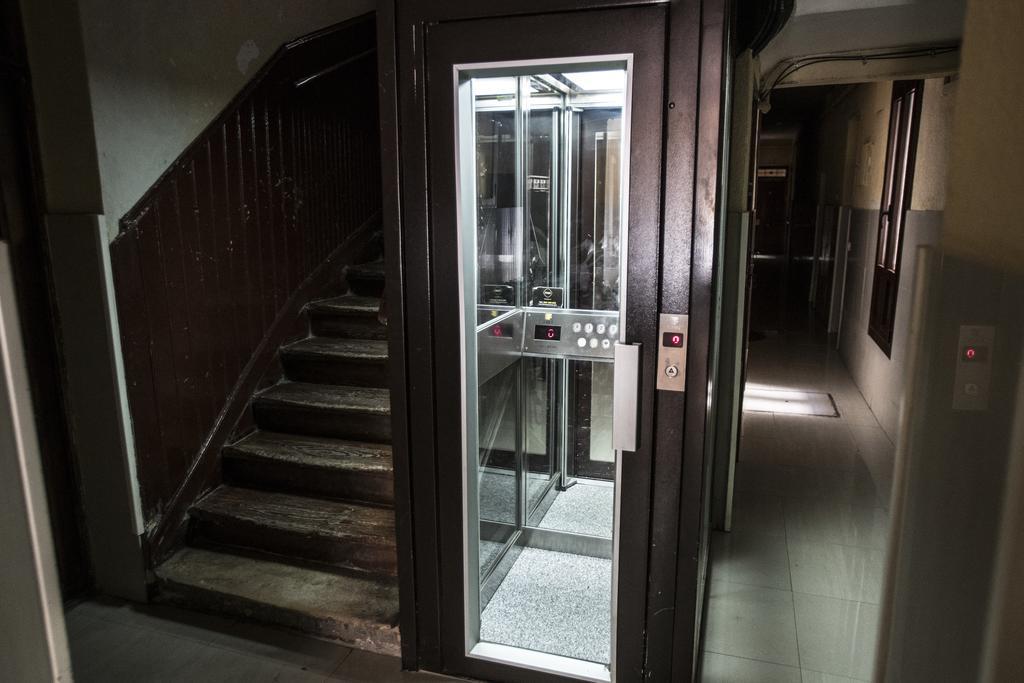 Alterhome Puerta De Toledo II Madrid Exterior photo